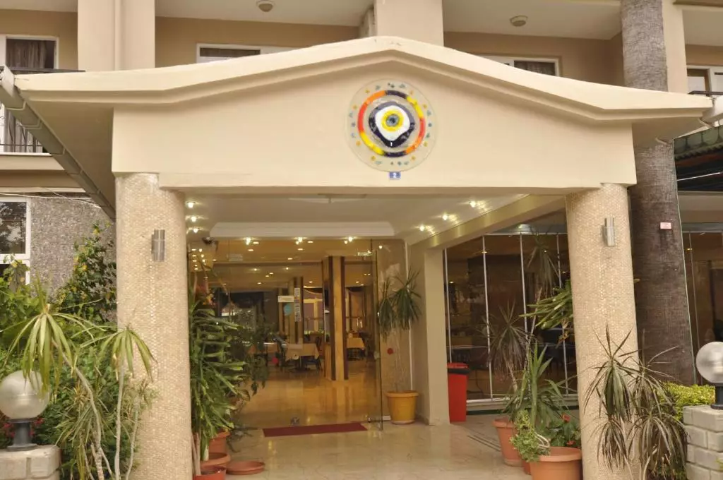 کلاب دورادو مارماریس